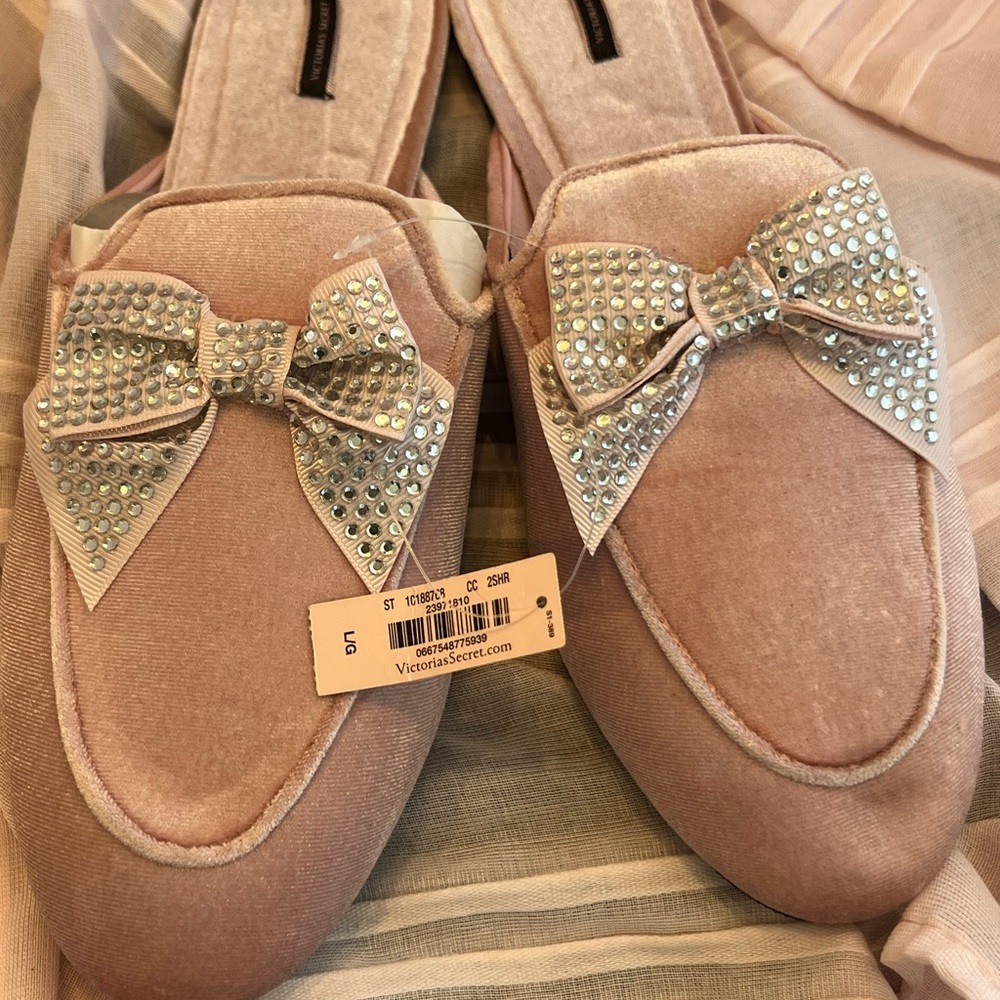Victoria's Secret Blush Velvet Slippers with Rhinestone Bow